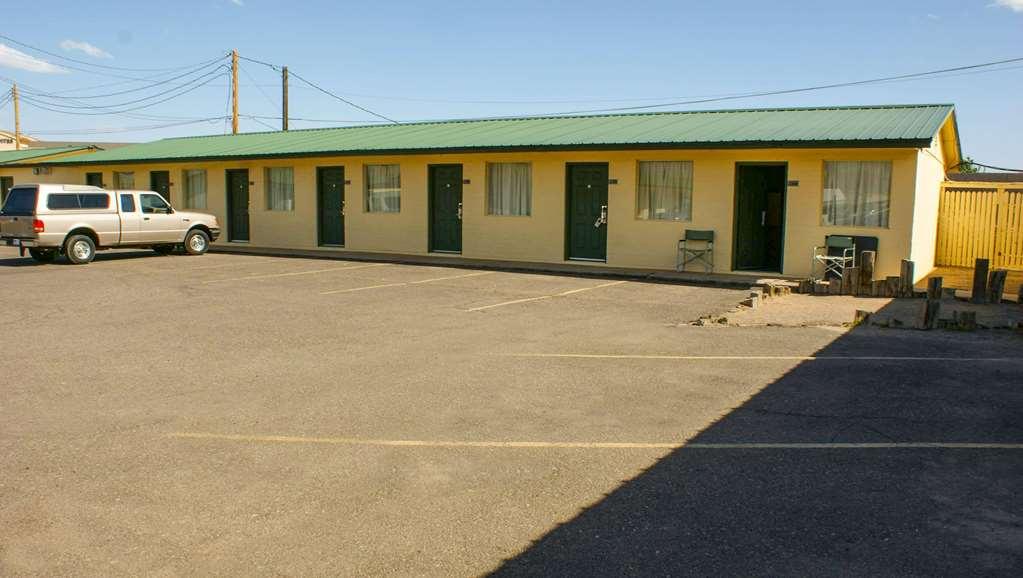 Hwy Express Inn And Suites Thatcher Exterior foto